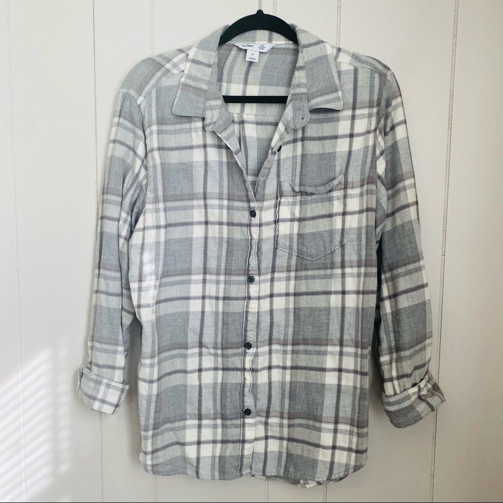 Gray Old Navy Classic Button Up Shirt
